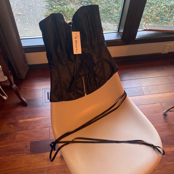 Adjustable Cinch Tie Corset with Boning & Thong - Picture 8 of 8